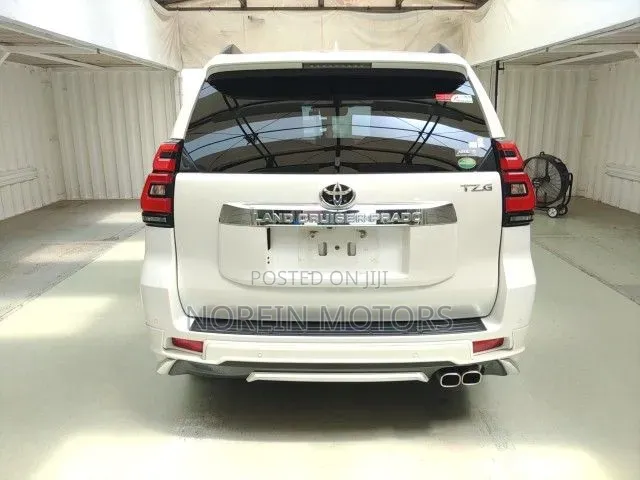 Toyota Land Cruiser Prado 2020 Off white