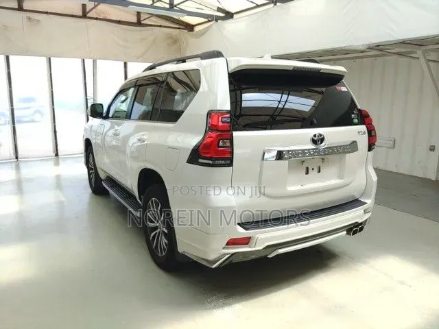 Toyota Land Cruiser Prado 2020 Off white