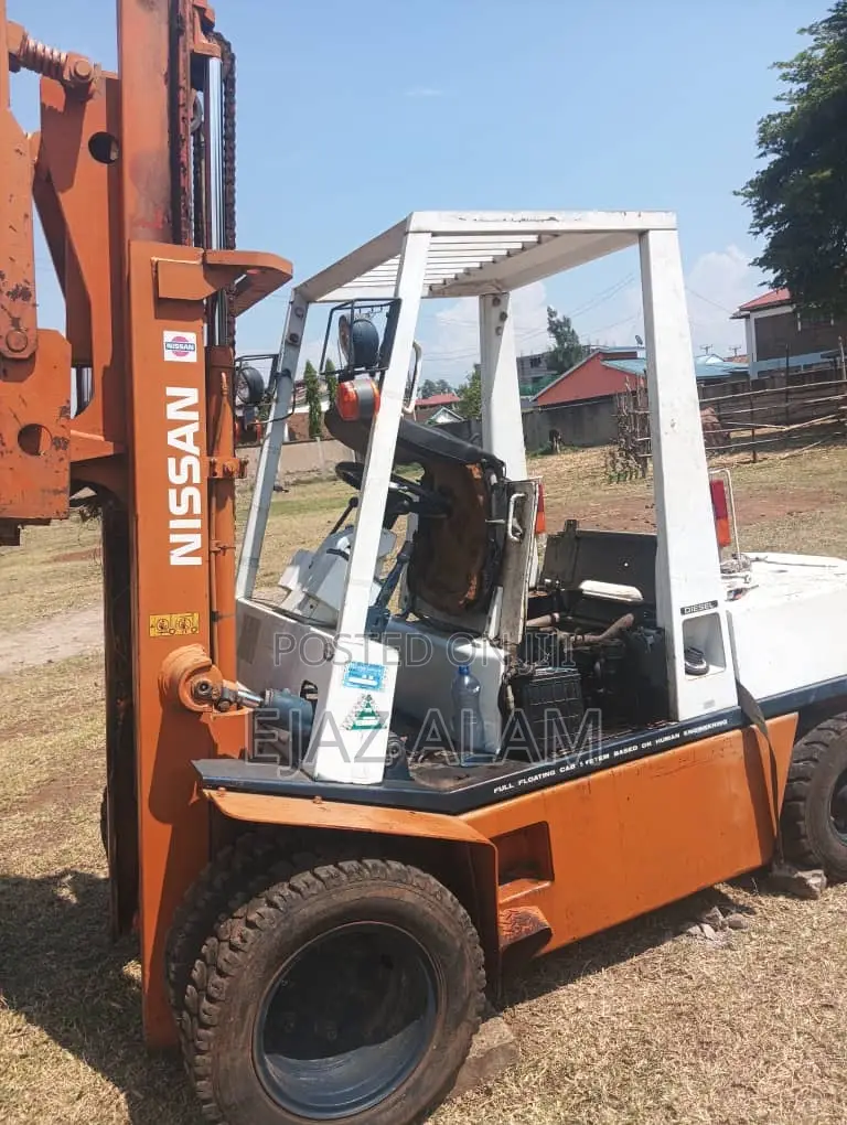 Forklift 3 Ton Nissan