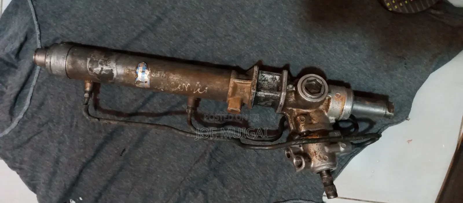 Toyota Hiece 5l,3l Steering Rack .