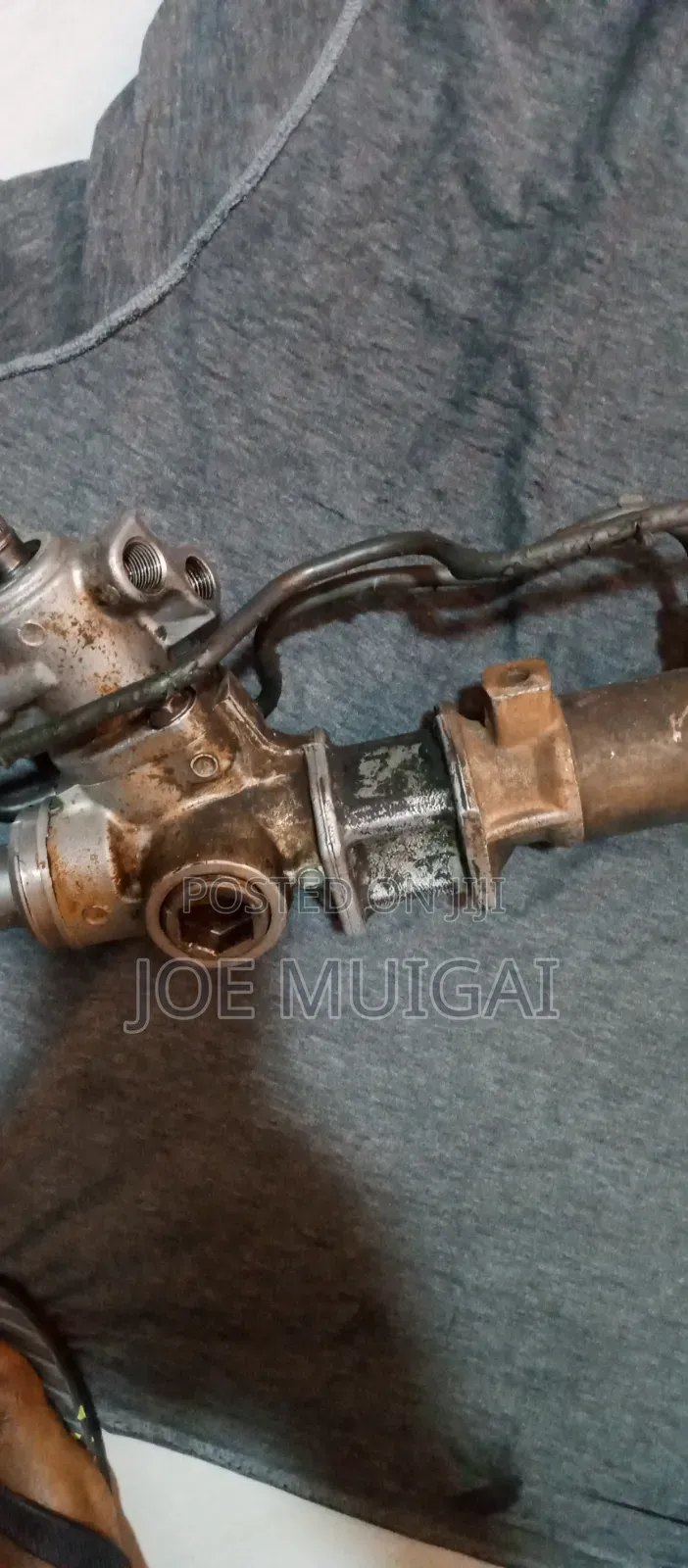 Toyota Hiece 5l,3l Steering Rack .