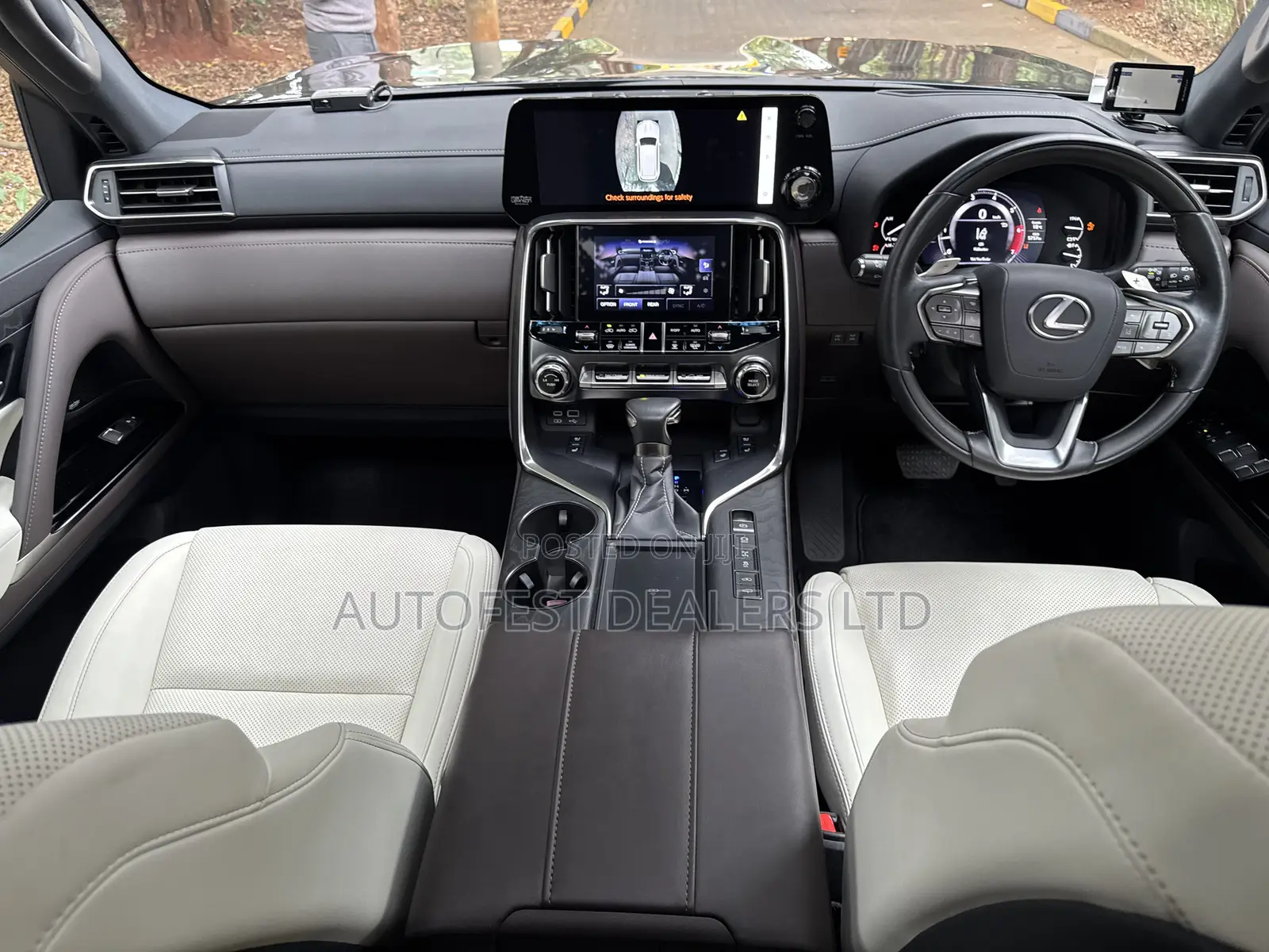 Lexus LX 600 2023 Black