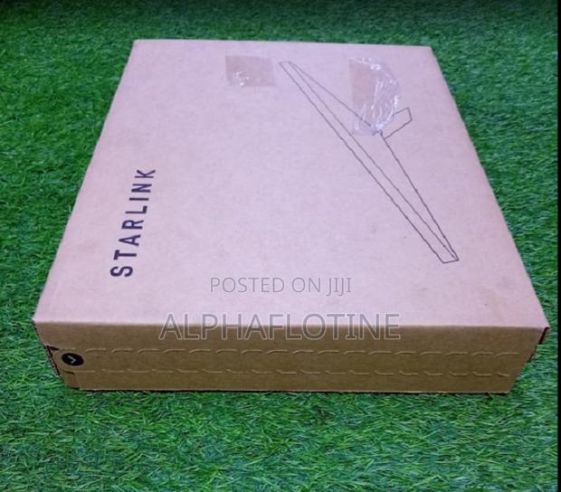 Starlink Mini Kit Ideal for Portable Internet and Travel