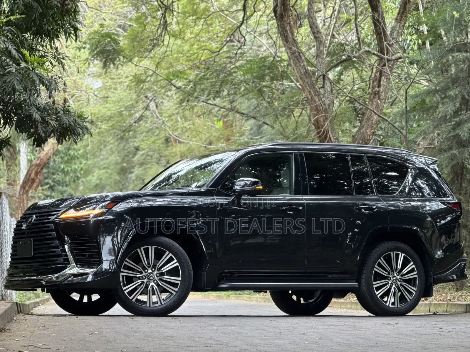 Lexus LX 600 2023 Black