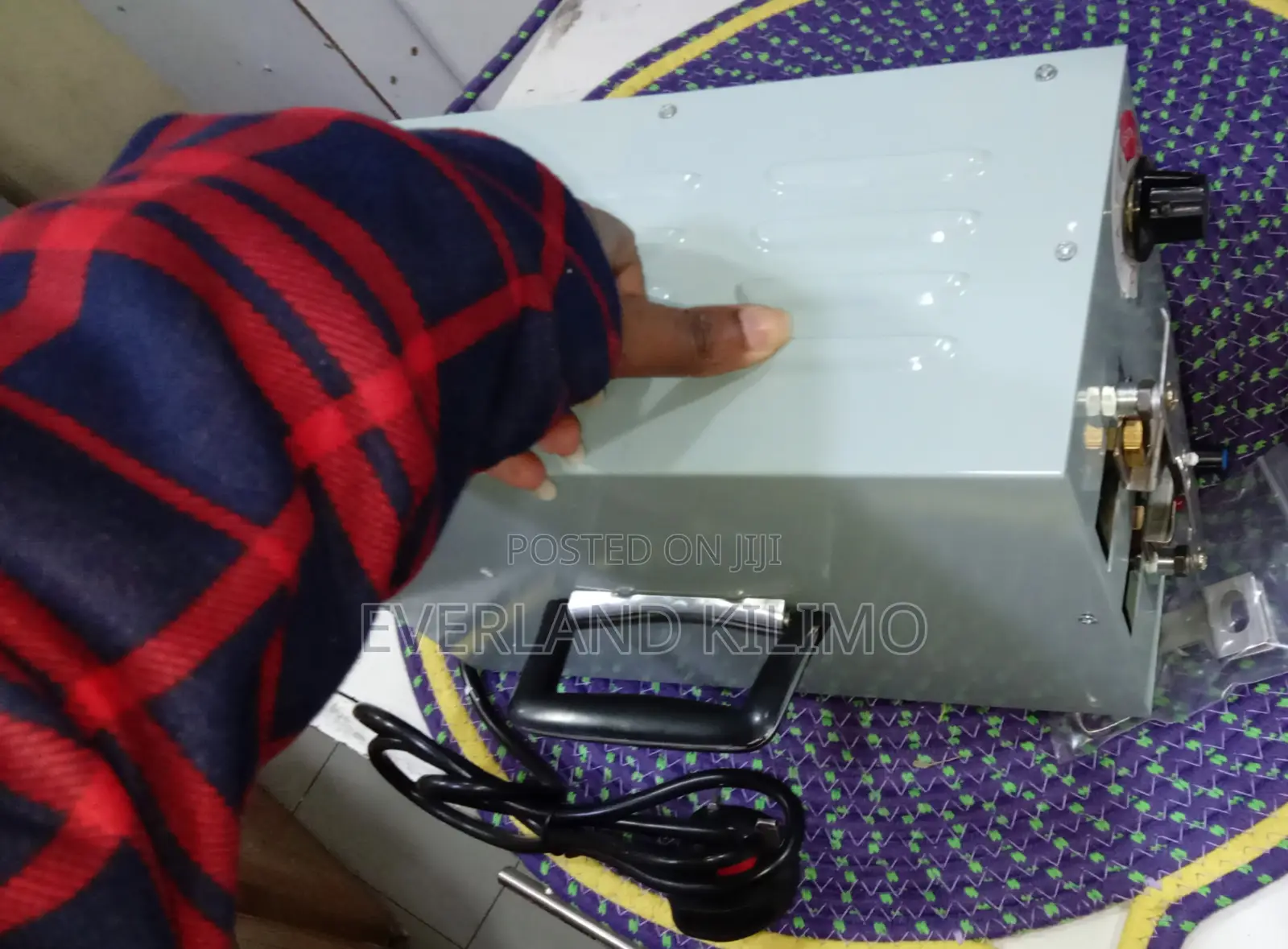 Beak Cutting Chicken Debeaking Machine