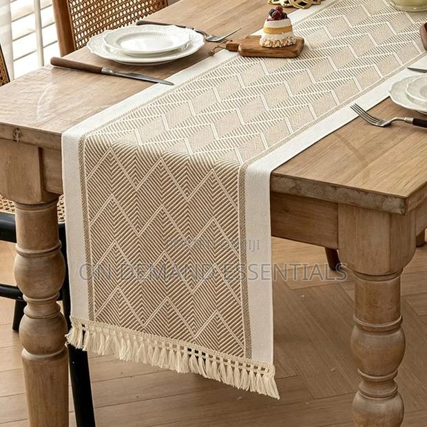 Geometric Jacquard Table Runner - thumbnail 5