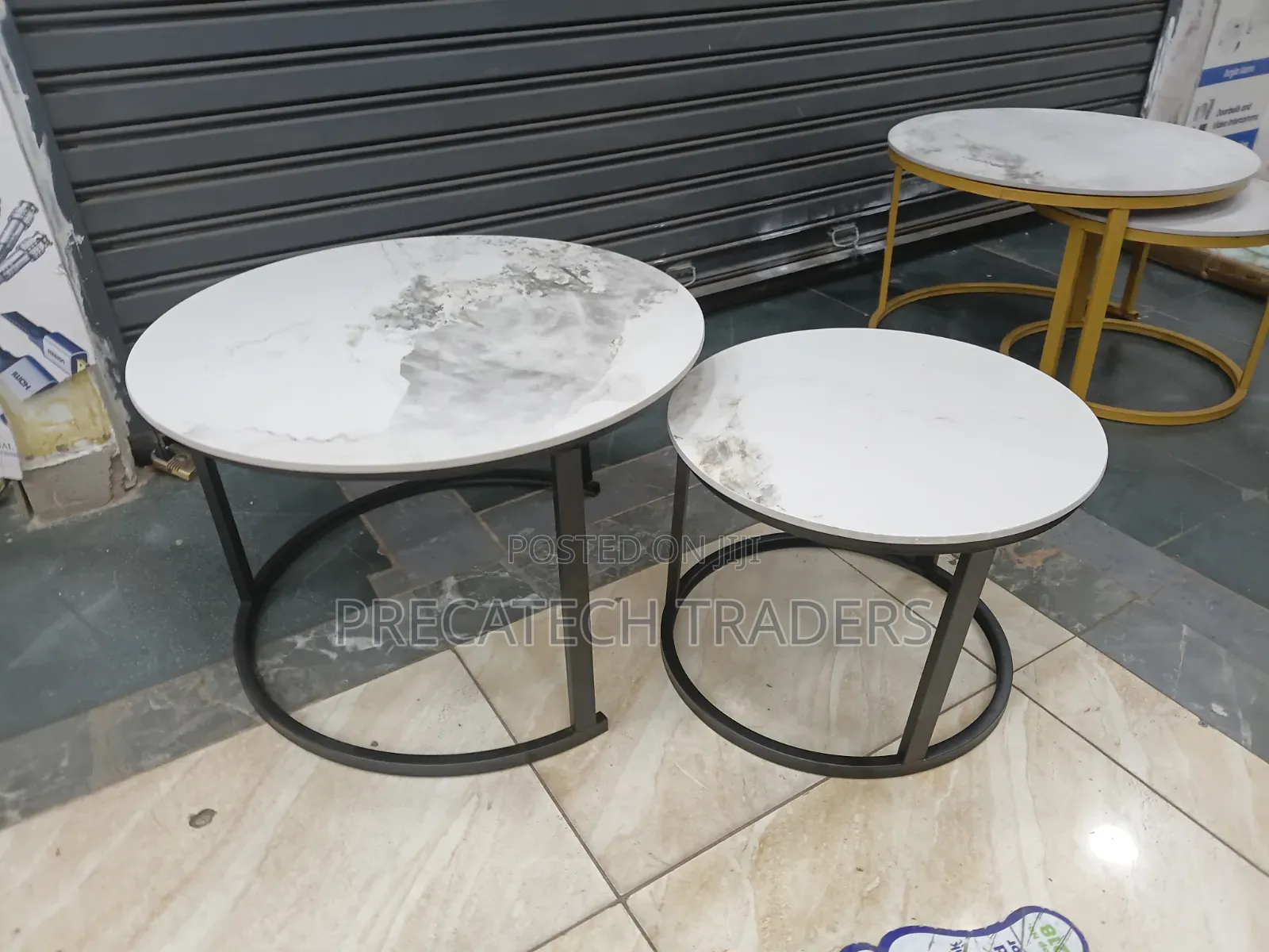 Stylish Round Marble Top Coffee Table Set