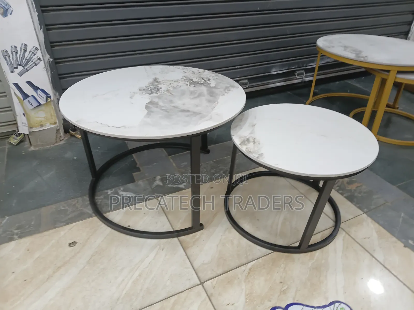 Stylish Round Marble Top Coffee Table Set