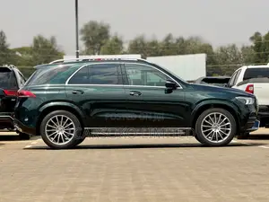 Mercedes-Benz GLE-Class GLE 300d 4MATIC 2020 Green