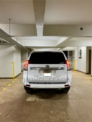 Toyota Land Cruiser Prado 2015 White