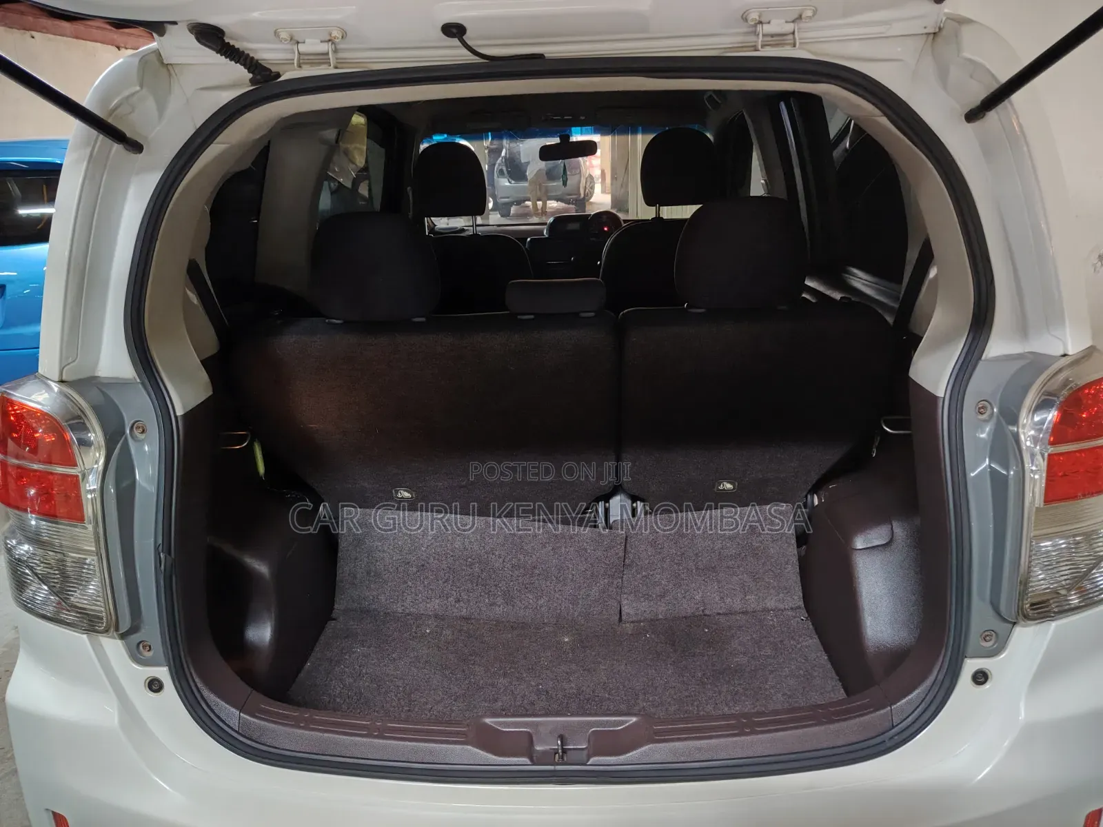 Toyota Spade 2016 White
