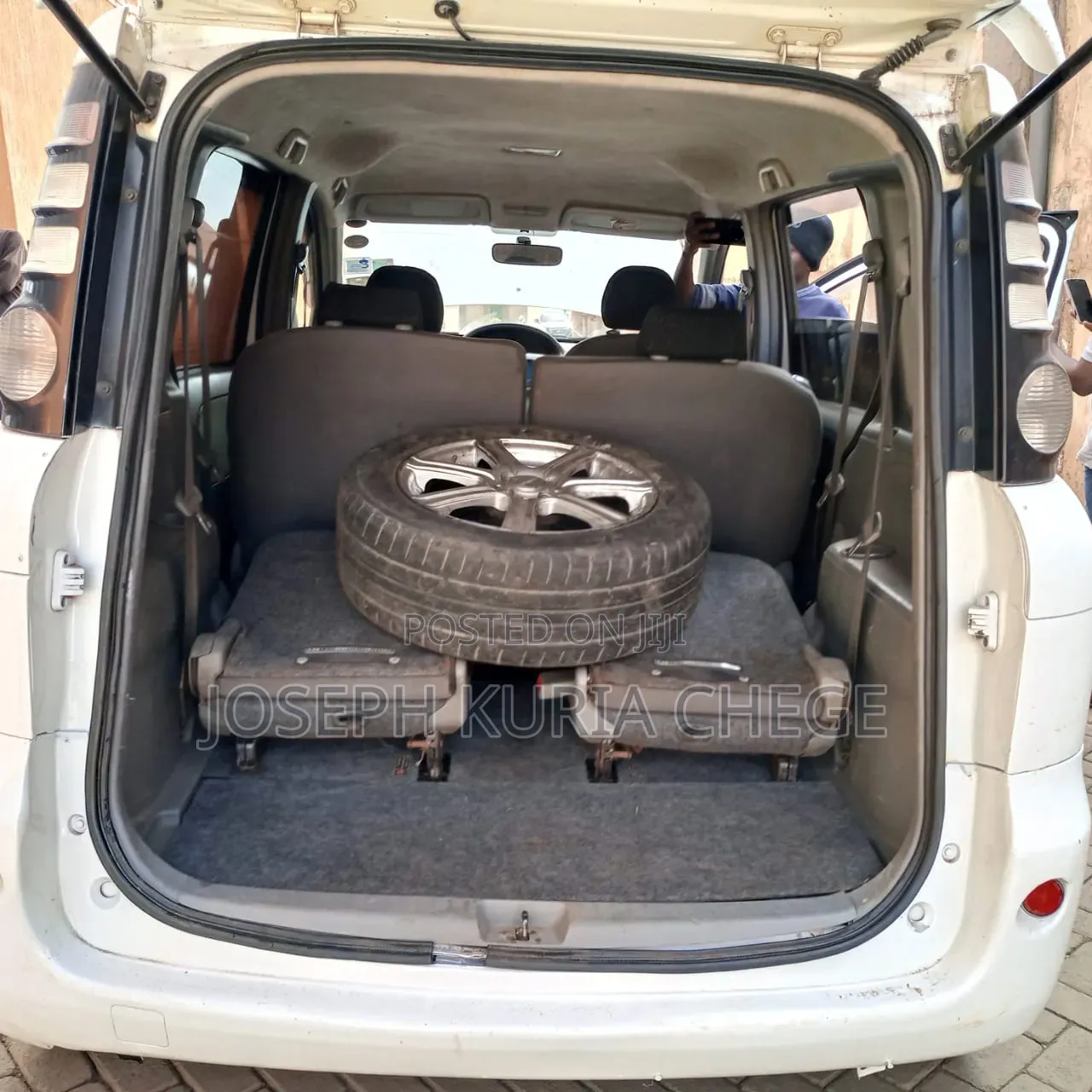 Toyota Sienta 2010 White