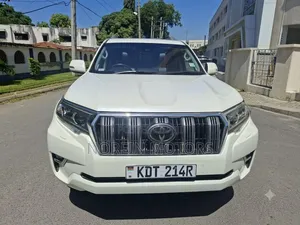 Toyota Land Cruiser Prado 2021 Off white