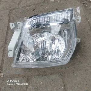 Nissan Caravan 2005-2012 E25 Headlight