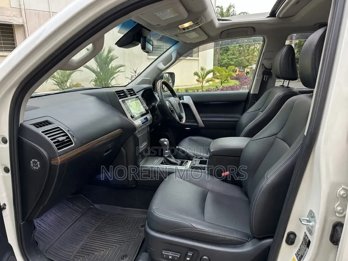 Toyota Land Cruiser Prado 2021 Off white
