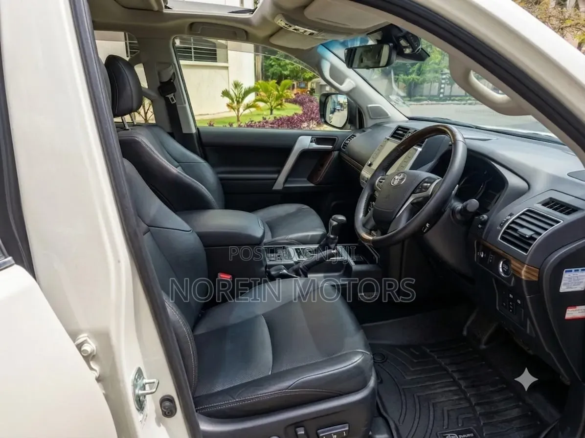 Toyota Land Cruiser Prado 2021 Off white