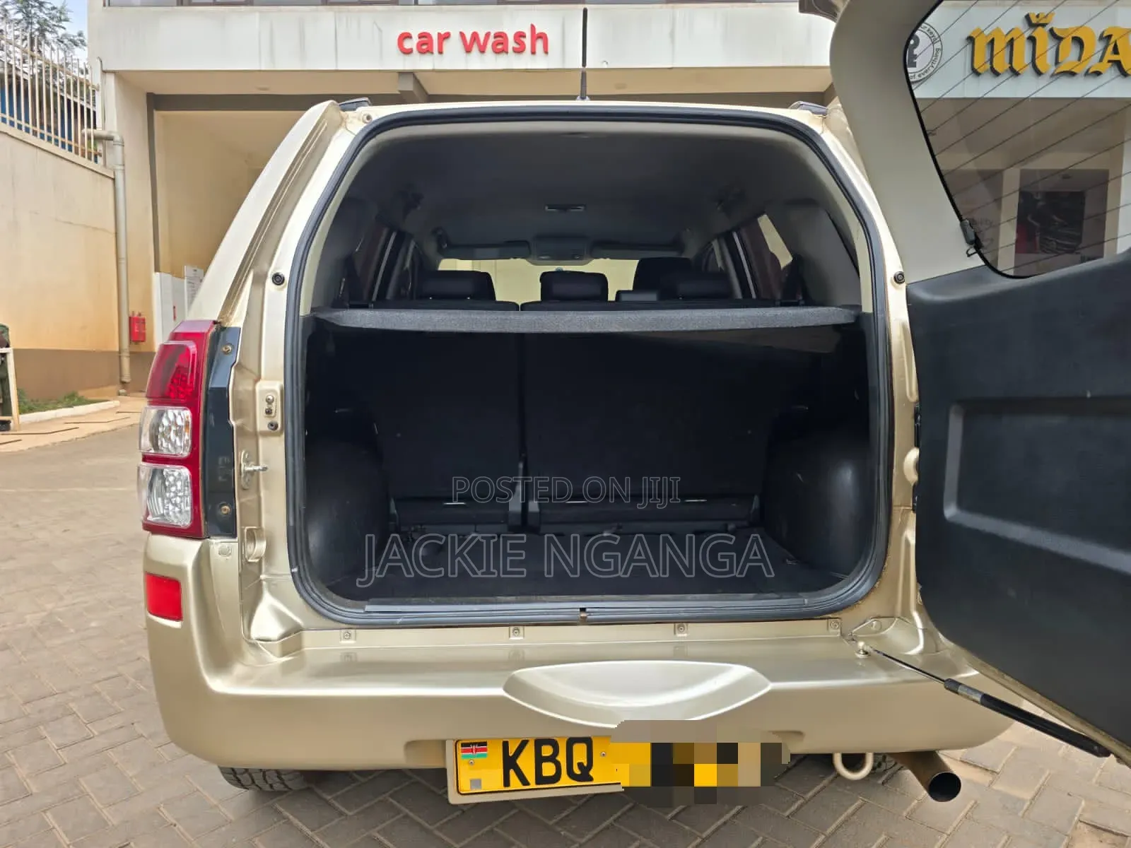 Suzuki Escudo 2008 Gold