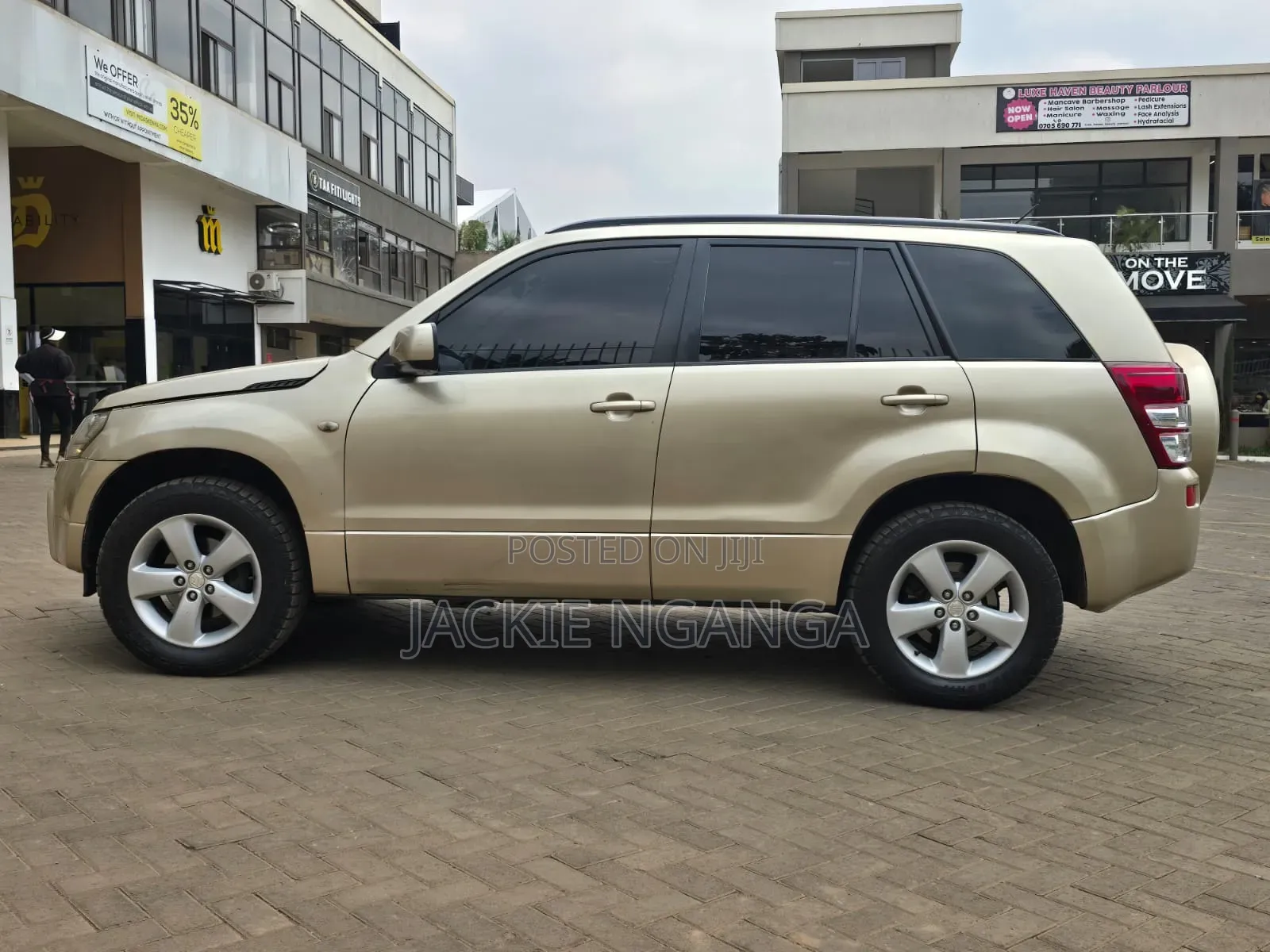 Suzuki Escudo 2008 Gold