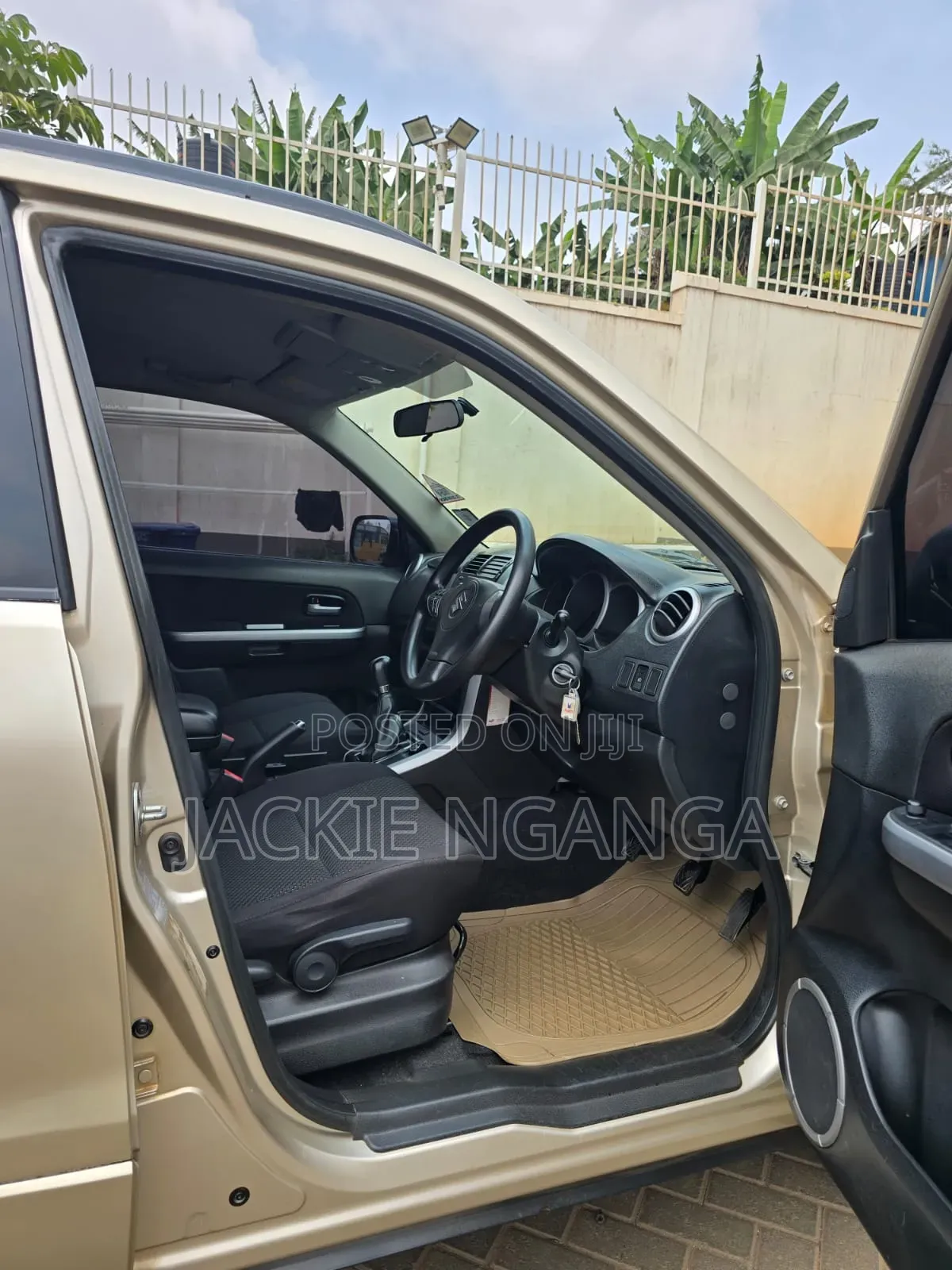 Suzuki Escudo 2008 Gold