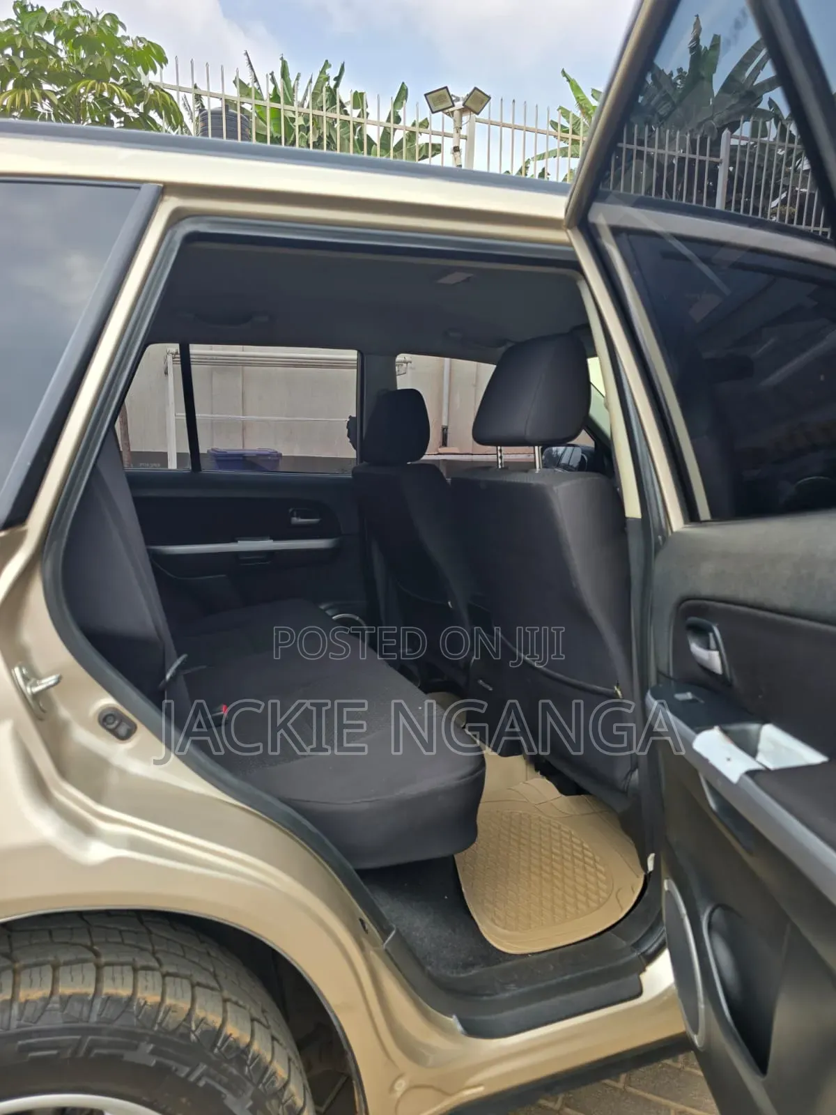 Suzuki Escudo 2008 Gold
