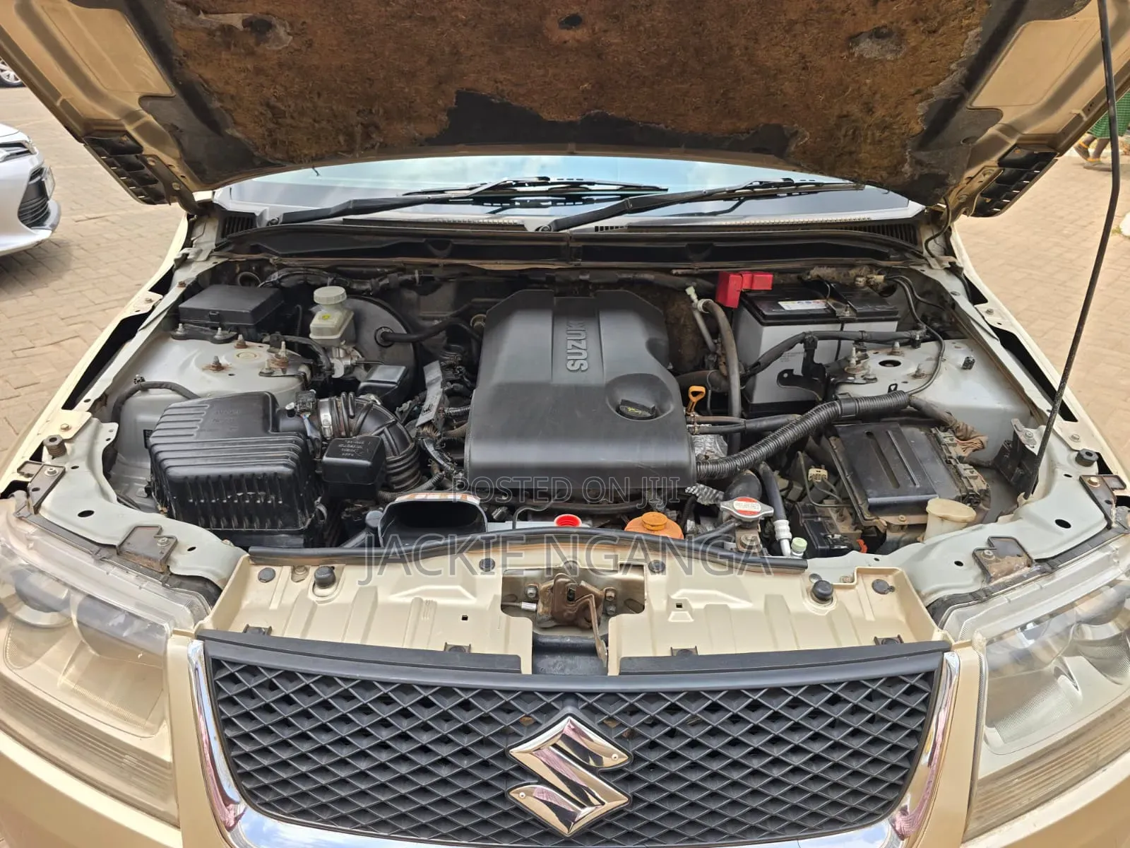 Suzuki Escudo 2008 Gold
