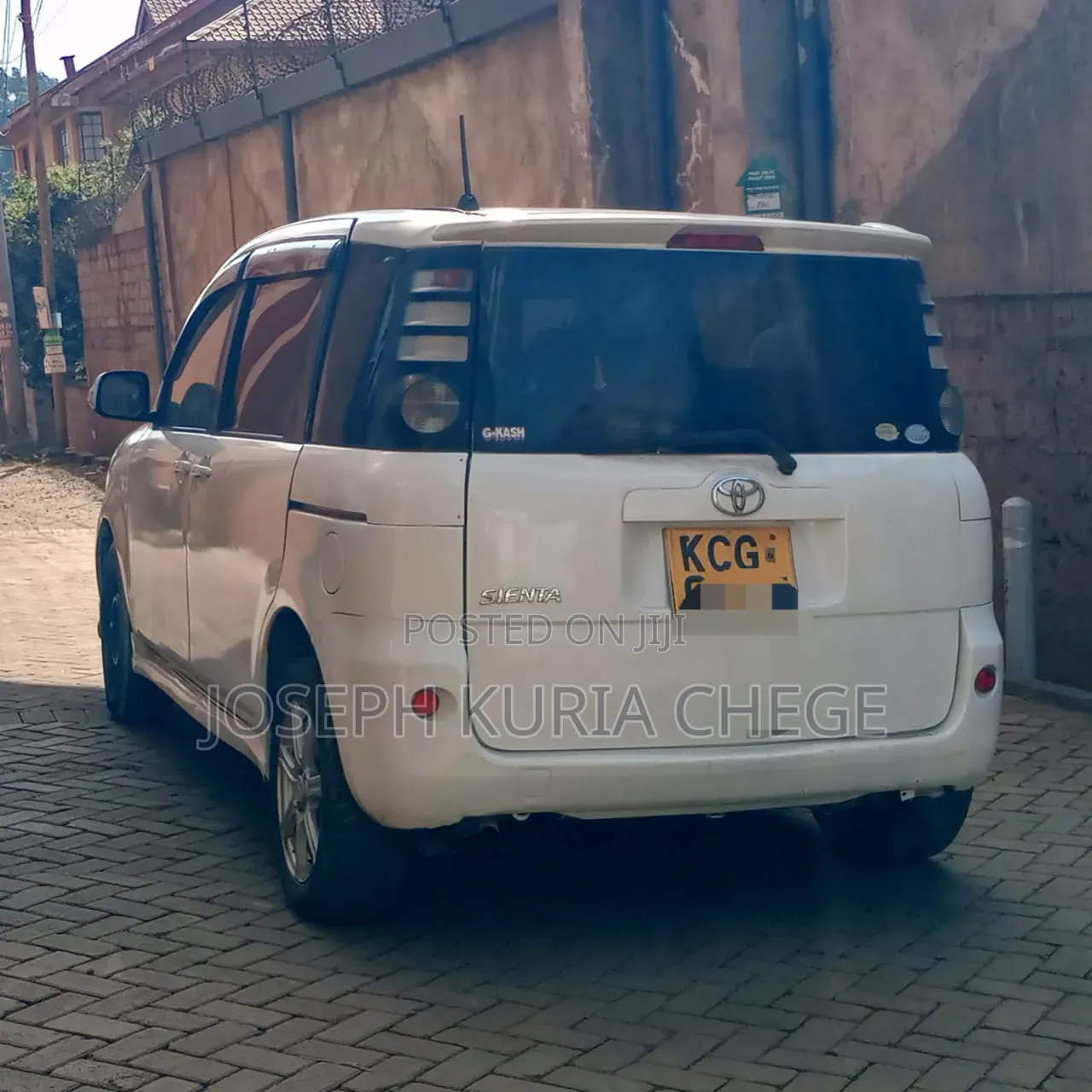 Toyota Sienta 2010 White