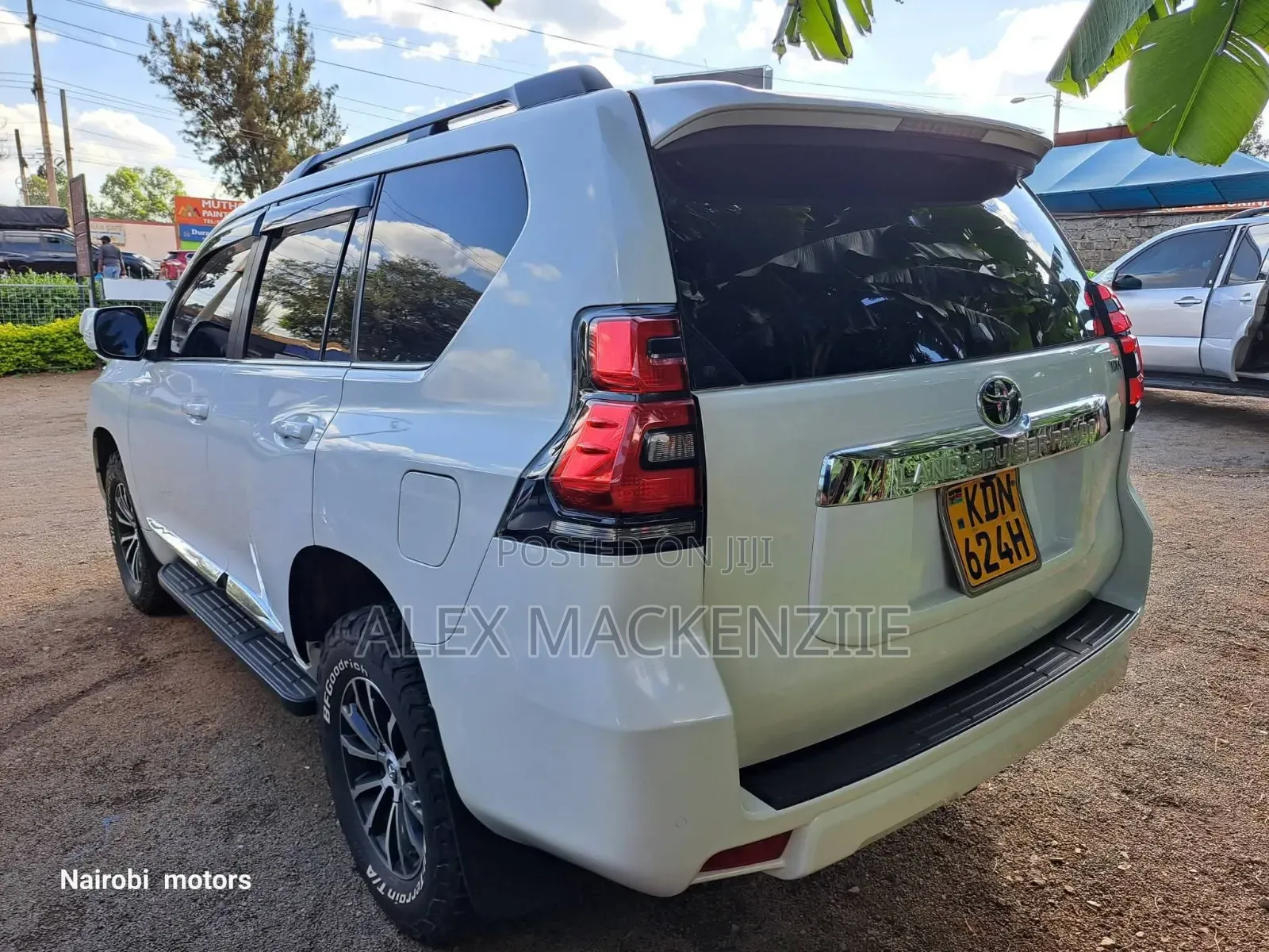 Toyota Land Cruiser Prado 2018 White