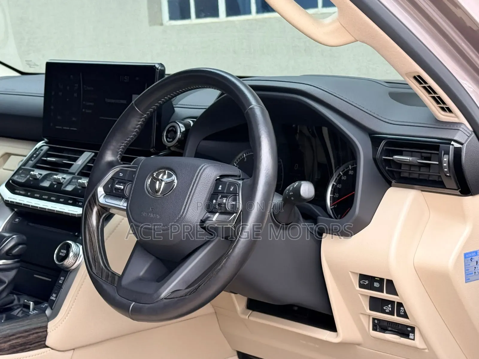Toyota Land Cruiser 2022 Gold