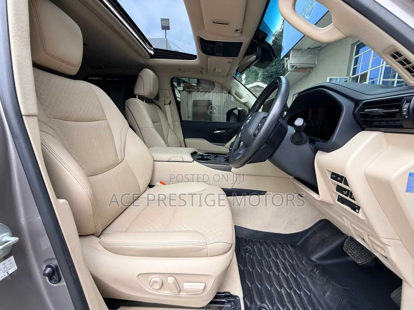 Toyota Land Cruiser 2022 Gold