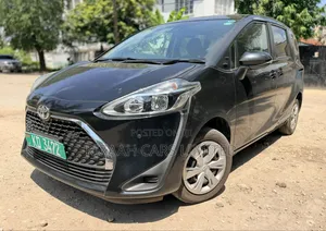 Toyota Sienta 2019