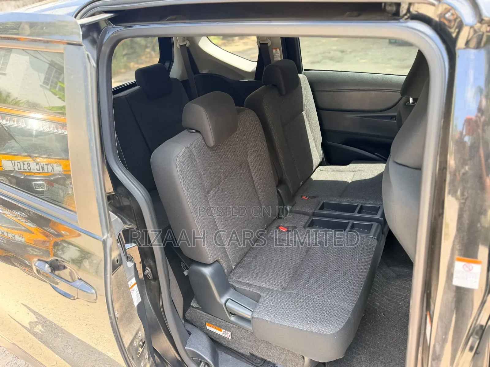 Toyota Sienta 2019