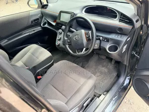 Toyota Sienta 2019