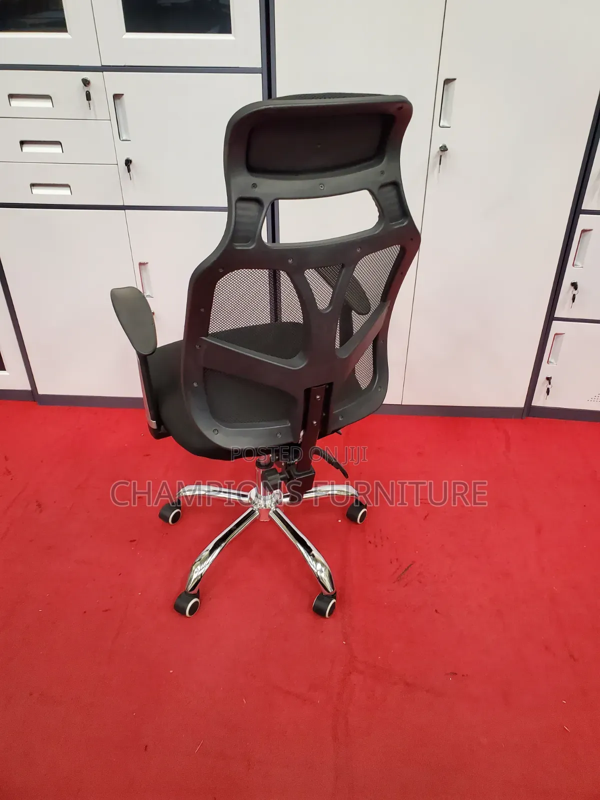 Ergonomic Chair With Integrated Headrest
