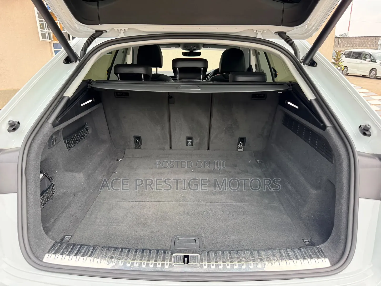 Audi Q8 3.0T Premium AWD quattro 2019 White