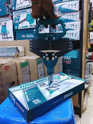 TOTAL Folding Hand Riveter (32-Inch).