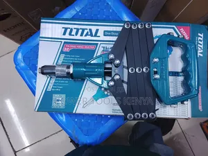 TOTAL Folding Hand Riveter (32-Inch).