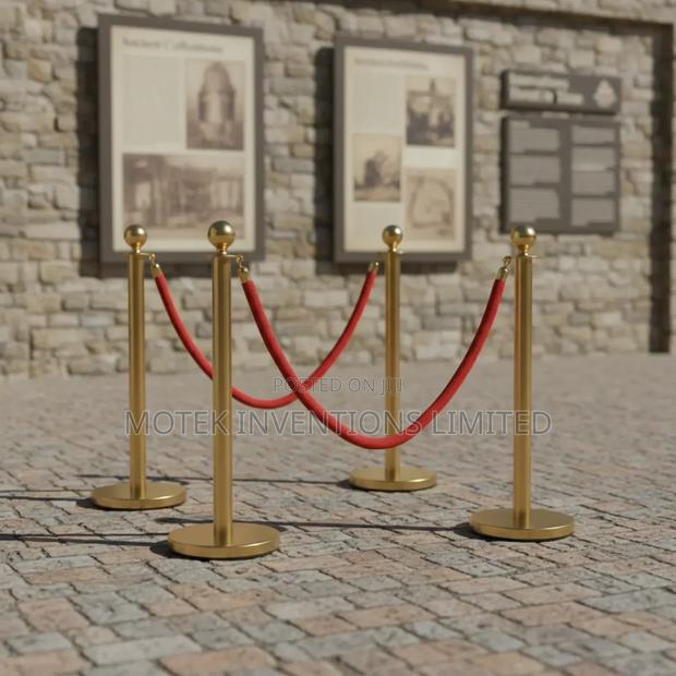 Customized Queue Stands