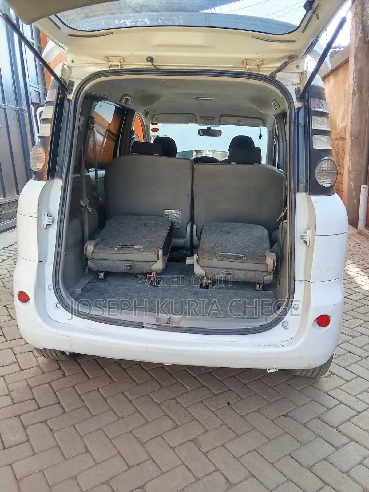 Toyota Sienta 2010 White