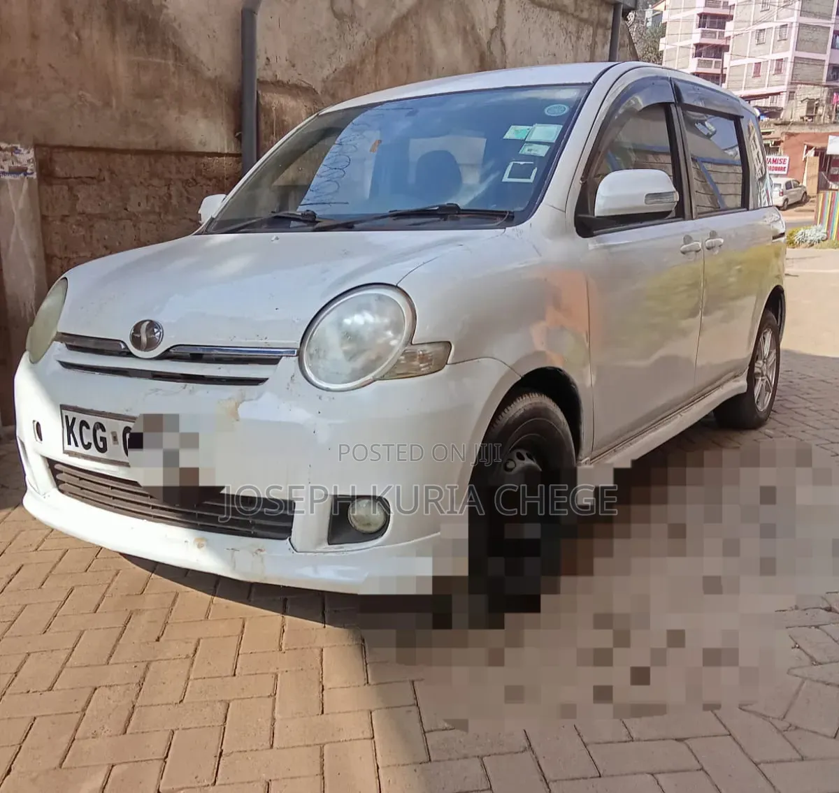 Toyota Sienta 2010 White