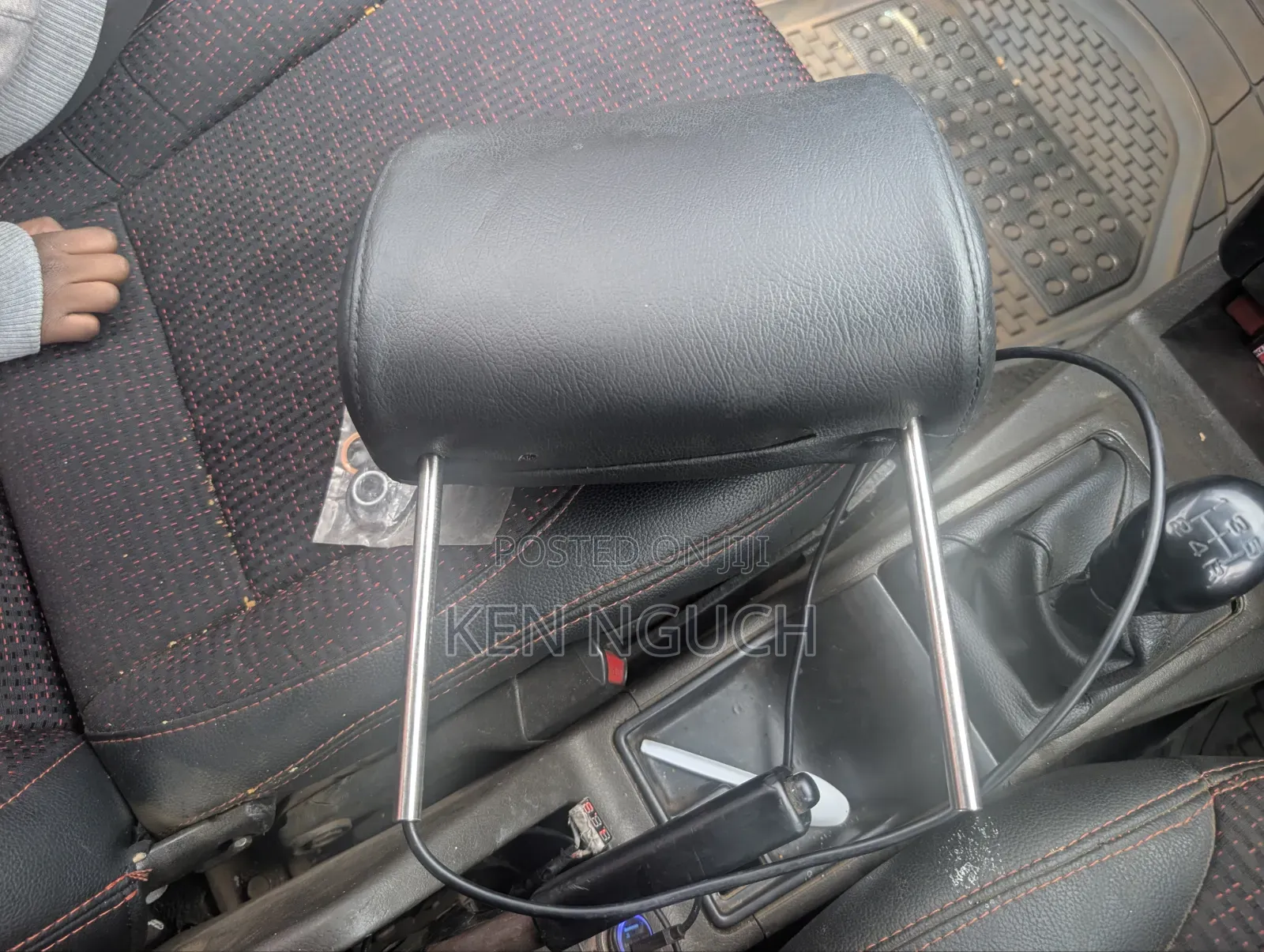 Headrest TFT LED Monitor With Pillow