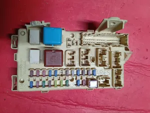 FuseBox Toyota Isis