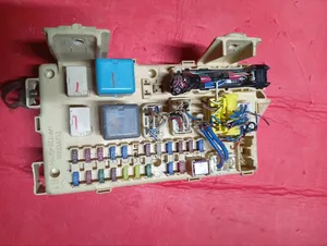 FuseBox Toyota Voxy 2005