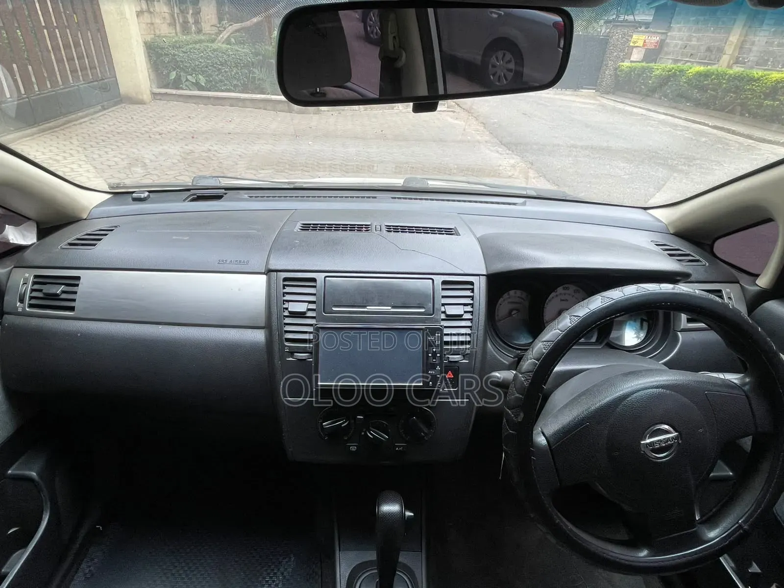 Nissan Tiida 2009 Silver