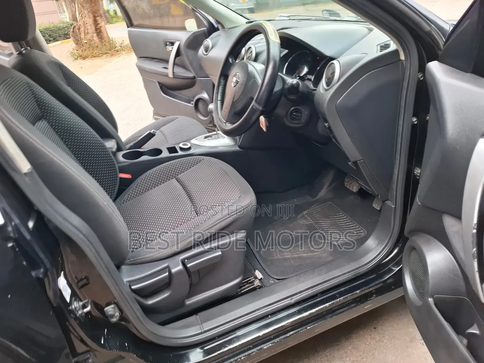 Nissan Dualis 2013 Black