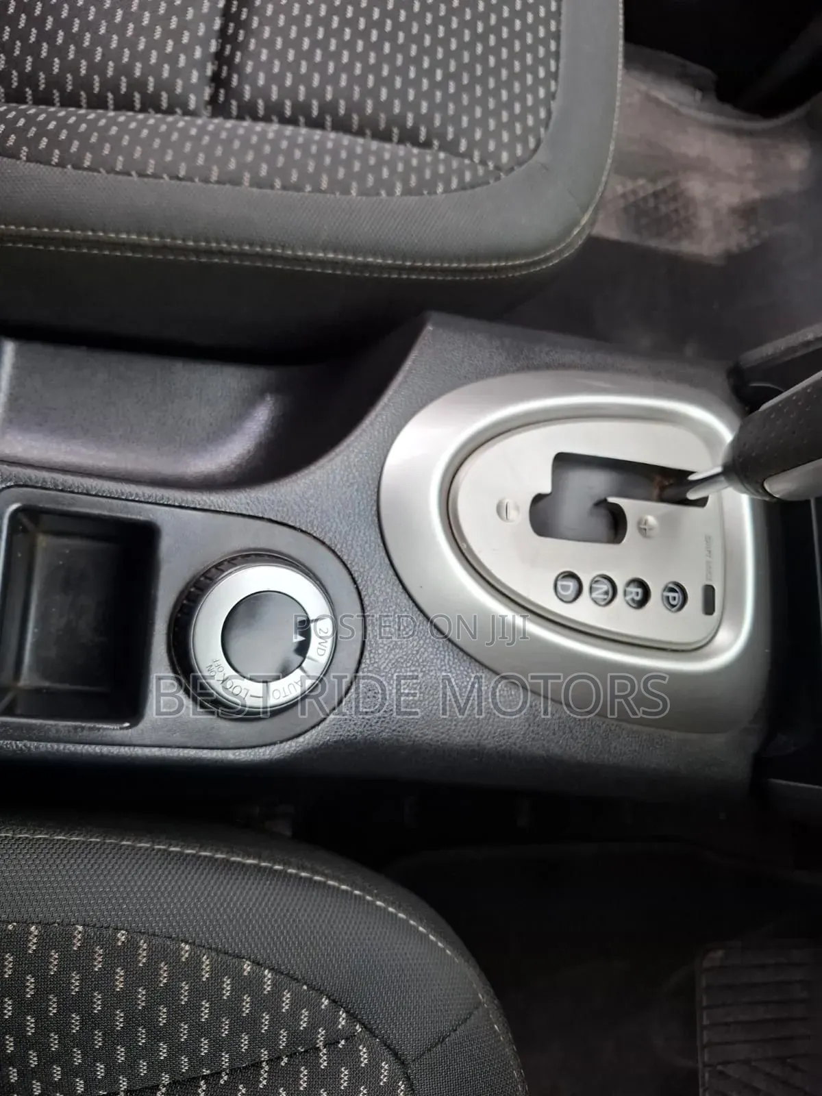 Nissan Dualis 2013 Black