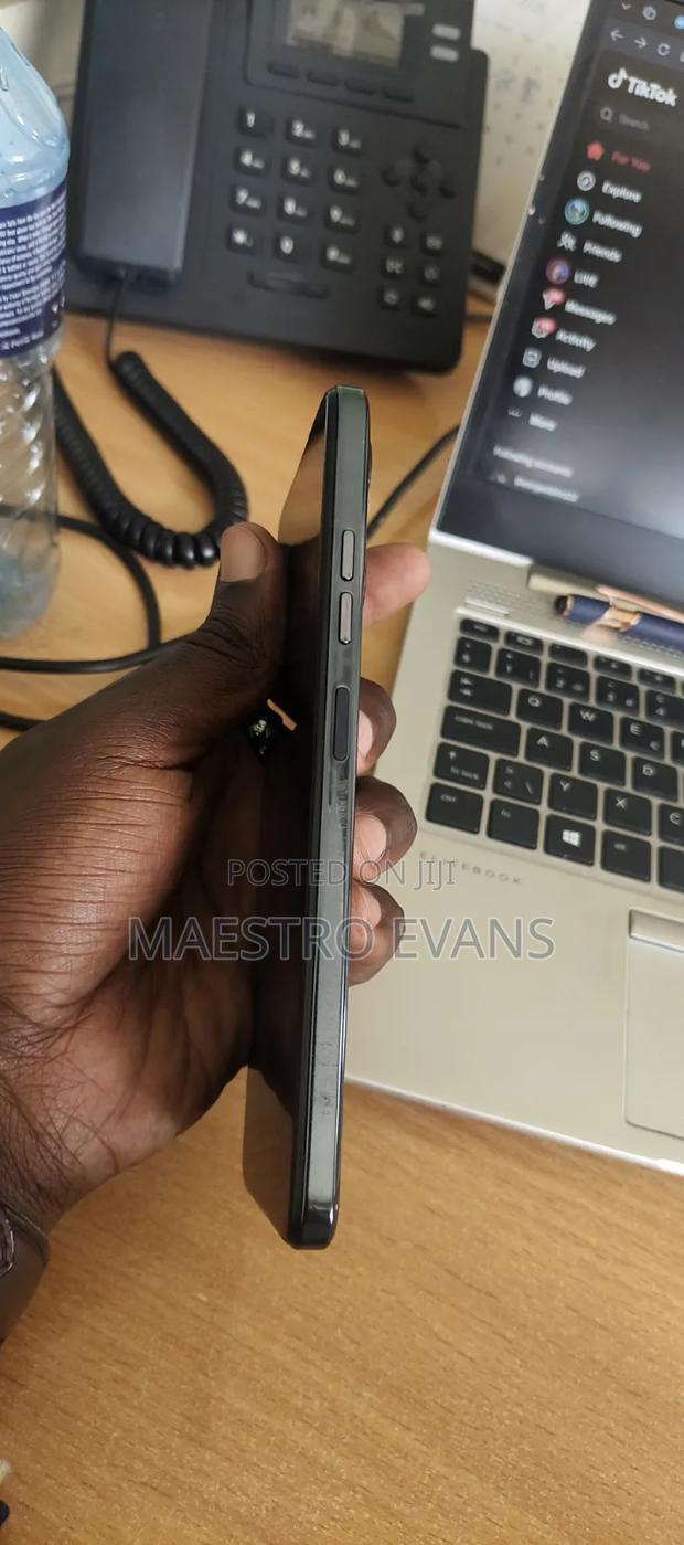 Tecno Spark 10C 128 GB Graphite - thumbnail 5