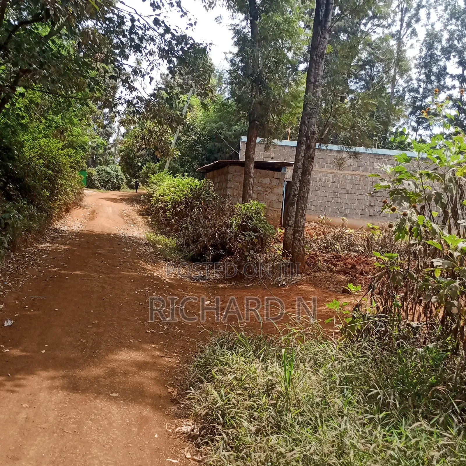 Prime 100x100 Plot for Sale at Muthatari Embu