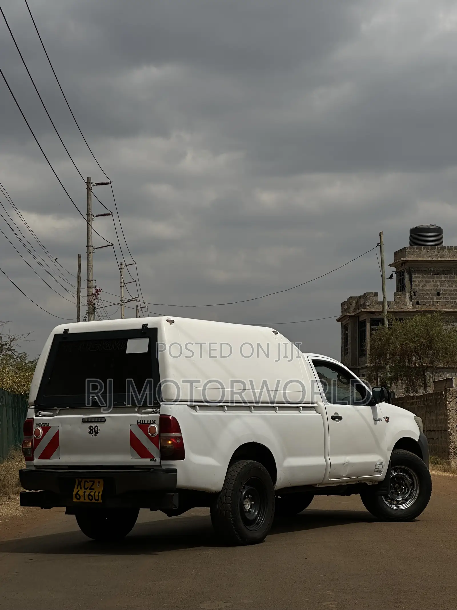 Toyota Hilux 2013 White