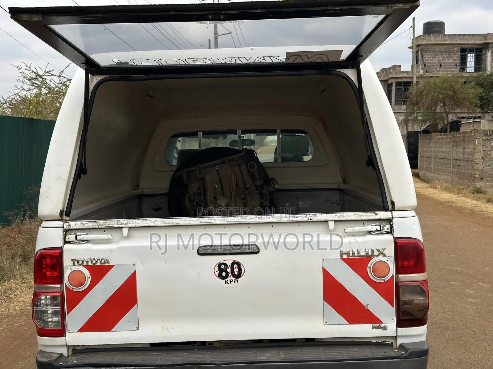 Toyota Hilux 2013 White