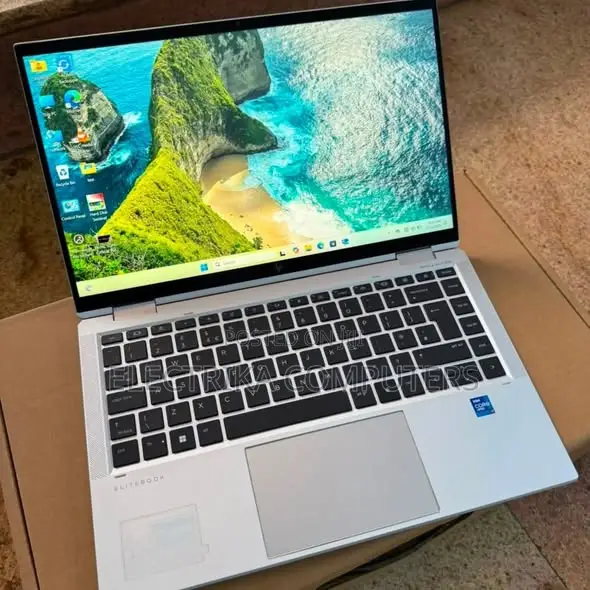 New Laptop HP EliteBook 1040 G8 16GB Intel Core i7 SSD 512GB